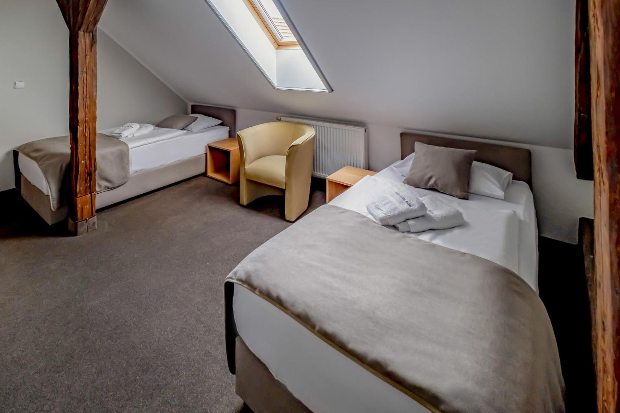 Relax Hotel Stork Lednice Bagian luar foto