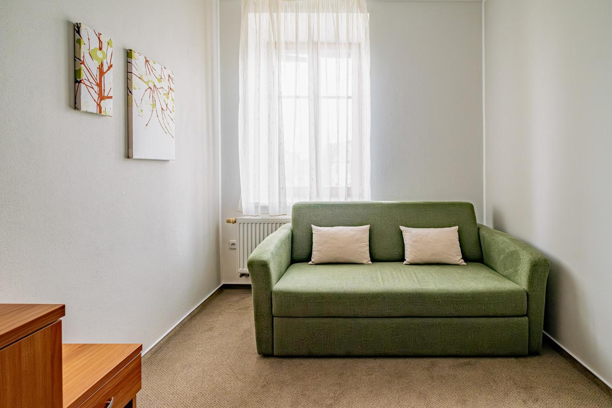 Relax Hotel Stork Lednice Bagian luar foto