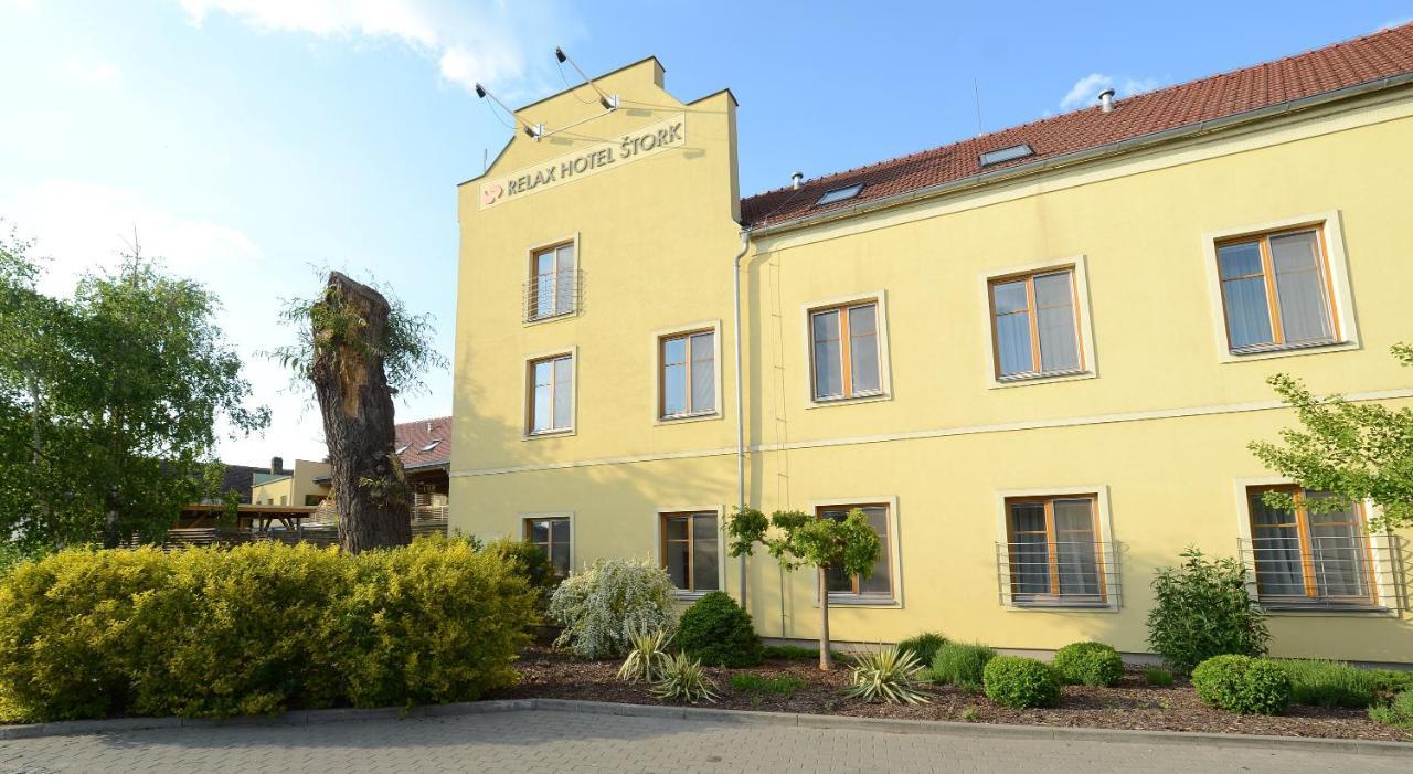 Relax Hotel Stork Lednice Bagian luar foto